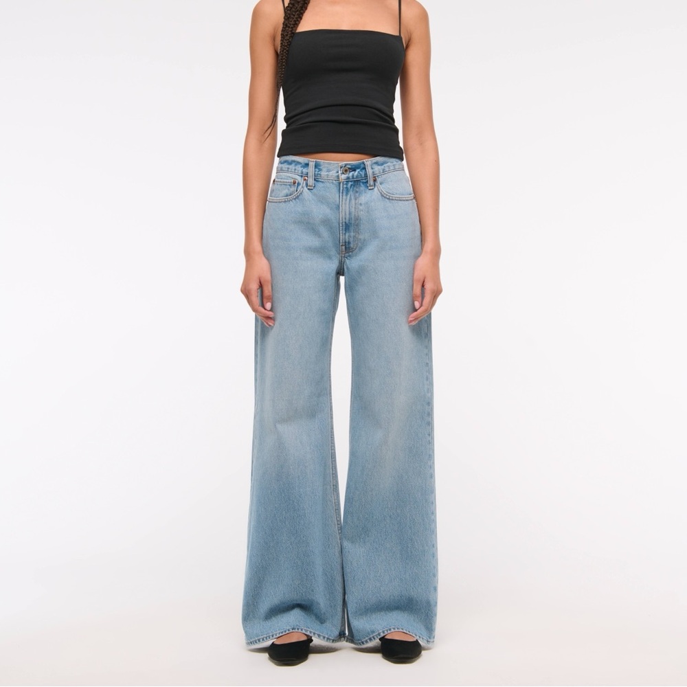 Abercrombie The Baggy Boot Mid Rise Jeans
